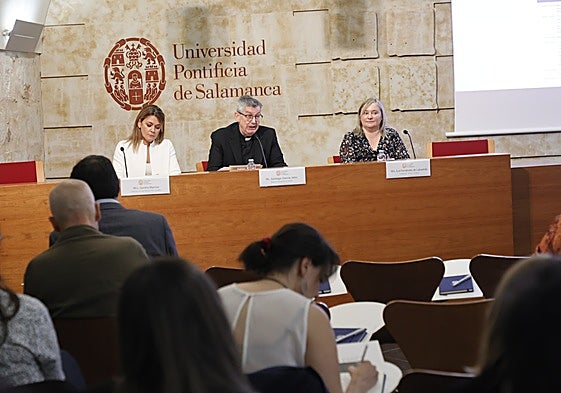 Presentación de las jornadas en la Universidad Pontificia.