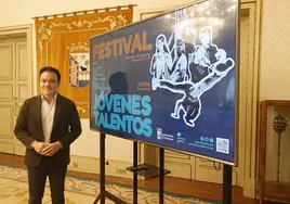 El concejal de Juventud del Ayuntamiento, Pedro Martínez en la presentación del Festival Jóvenes Talentos.