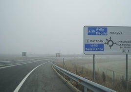 Aeropuerto de Matacán en un día de niebla.