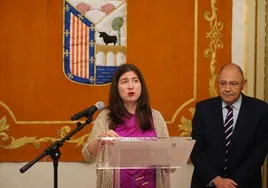 Miryam Rodríguez y Jesús Alberto Martín en el Ayuntamiento.