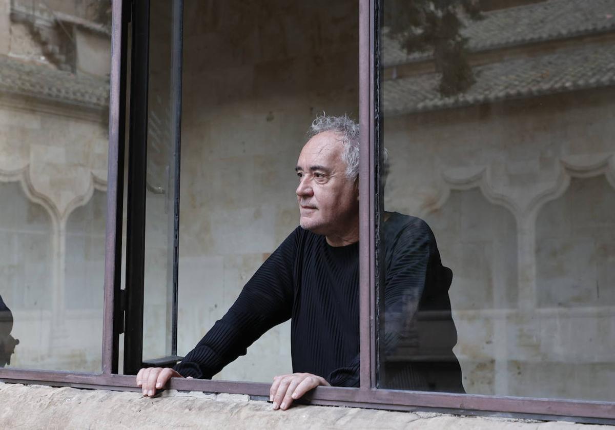 El cocinero Ferran Adrià, durante su visita a la Universidad de Salamanca.