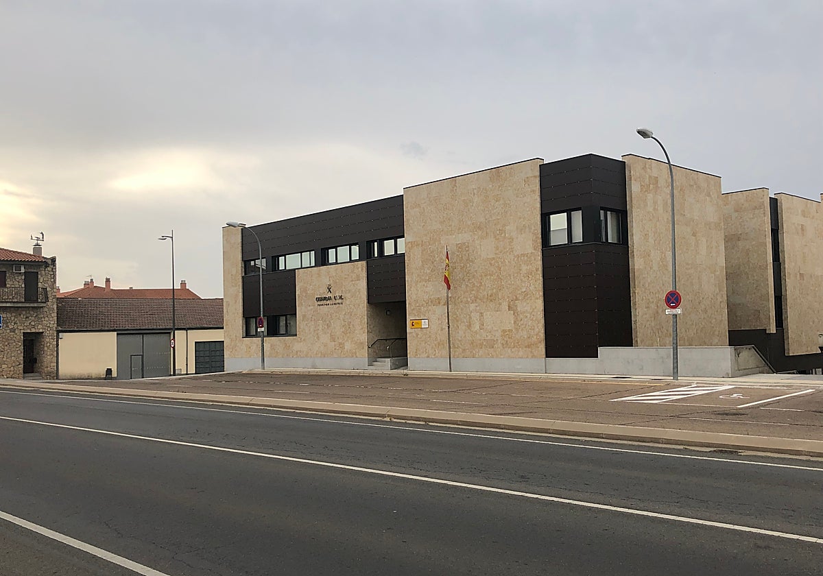 Cuartel de la Guardia Civil de Villares de la Reina.