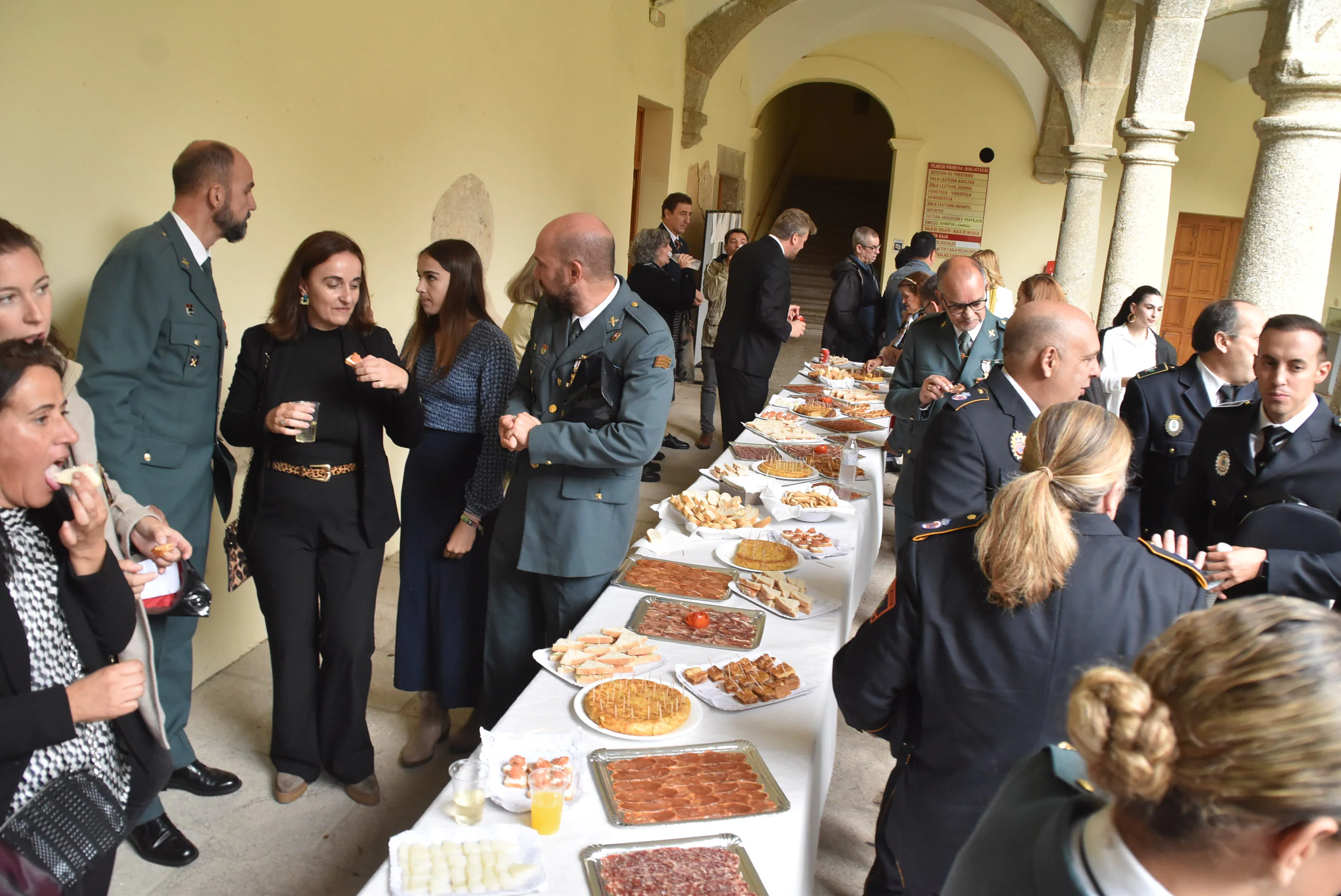 La Guardia Civil de Béjar celebra su día con misa, condecoraciones y convite