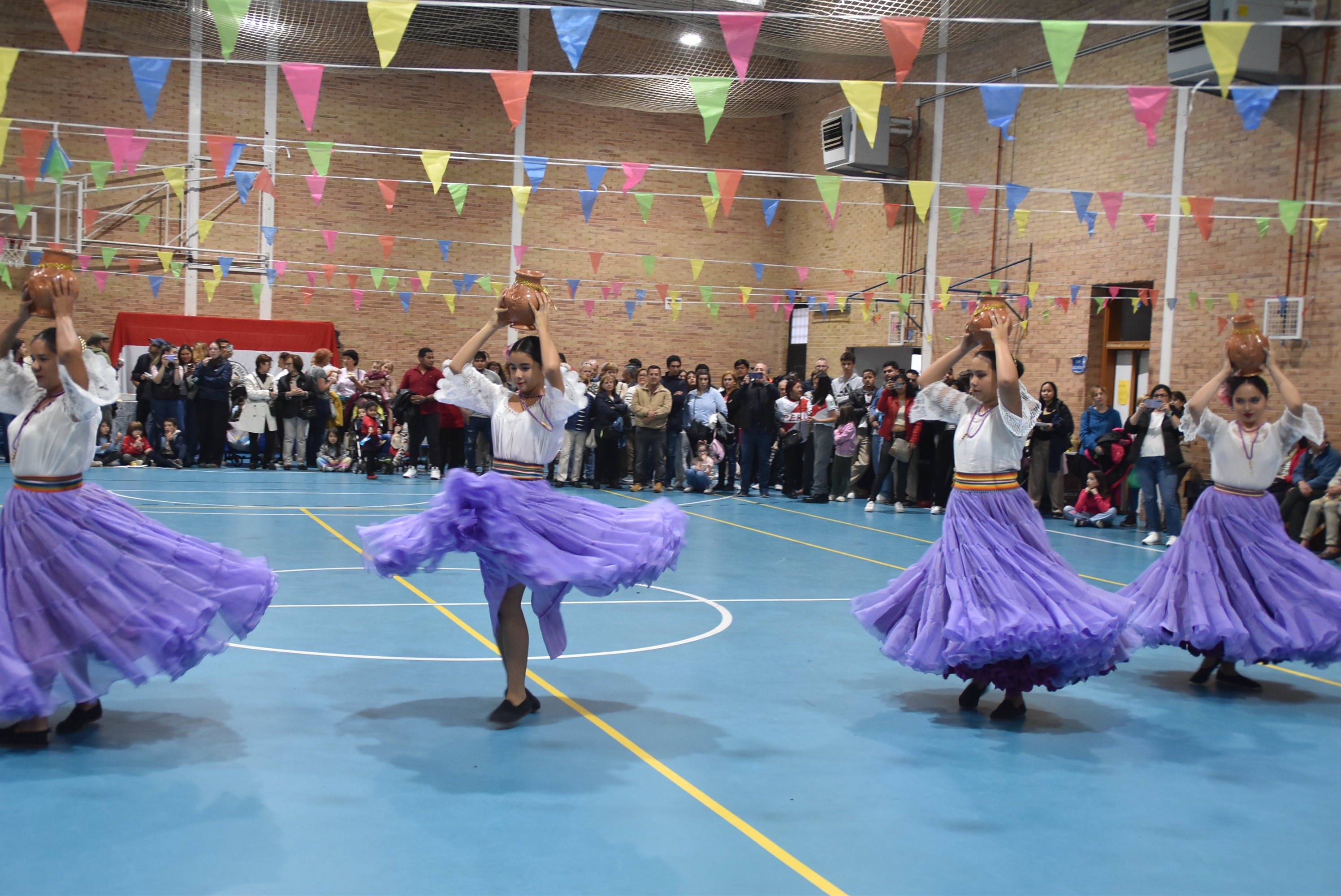 Lleno en Béjar en el primer día de la Hispanidad para fomentar la convivencia