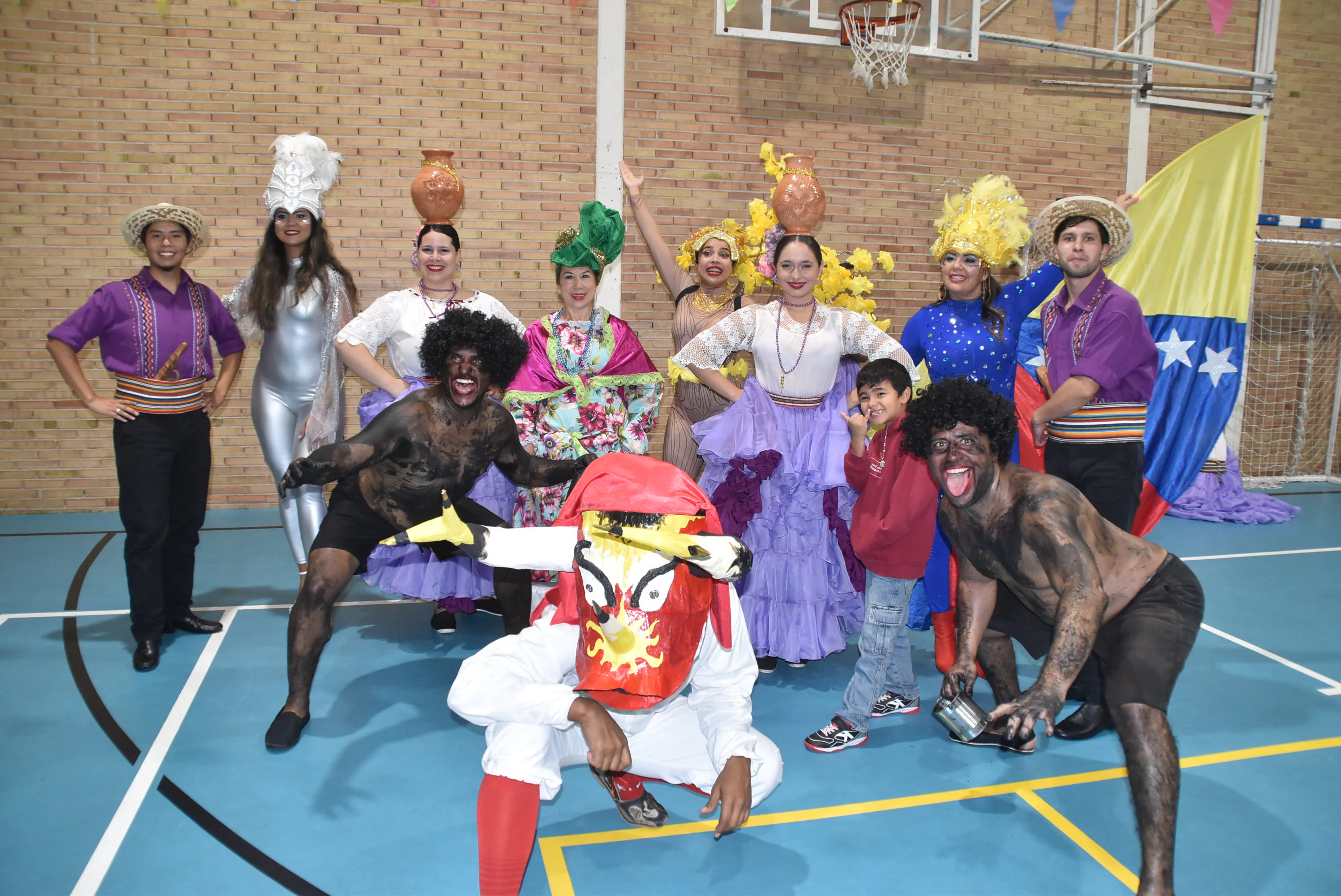 Lleno en Béjar en el primer día de la Hispanidad para fomentar la convivencia