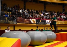 Una de las pruebas del 'Humor amarillo' en Alba de Tormes.