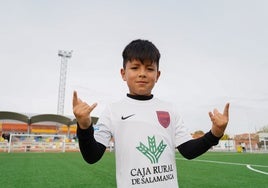 Neymar posa minutos antes de arrancar su partido este pasado fin de semana.