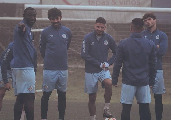 La plantilla del Salamanca UDS durante una sesión de entrenamiento.