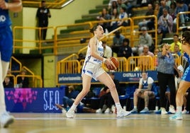 Iyana Martín, en un partido en Würzburg con el Perfumerías Avenida.