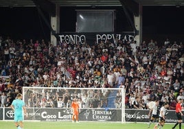 El Fondo Popular, en el duelo ante el Bilbao Athletic.