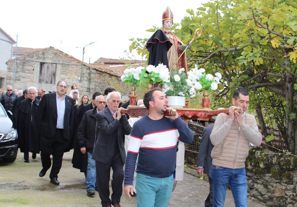 Cristóbal honra a San Martín de Tours en un día de hermanamiento con Guijuelo