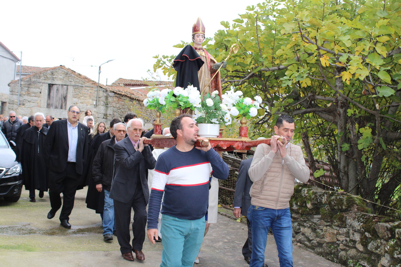 Cristóbal honra a San Martín de Tours en un día de hermanamiento con Guijuelo