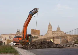 Cortado el tráfico ferroviario para derribar el segundo puente del Cordel de Merinas