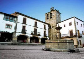 Detalle de la plaza del pueblo