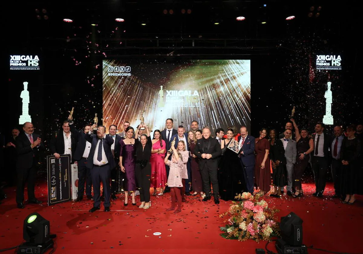 Foto de familia de los Premios Hostelería Salamanca.