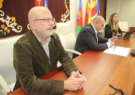 Fernando Martínez, Buenaventura Recio y Miryam Tobal en el pleno.