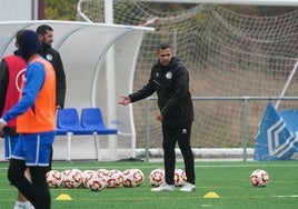 Dani Llácer durante un entrenamiento de Unionistas.