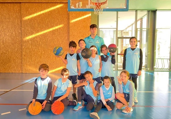 San Juan Bosco B benjamín de baloncesto.