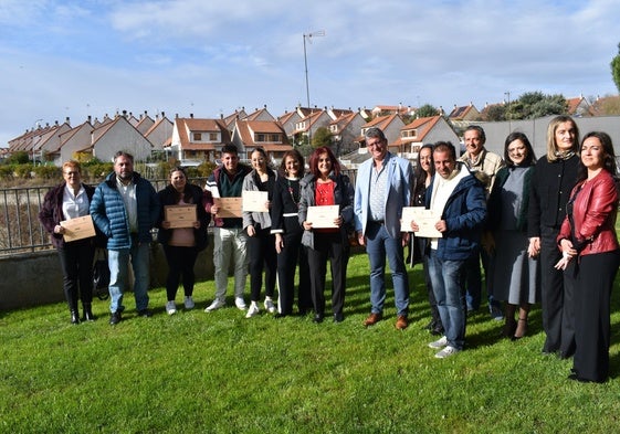 Entrega de diplomas con los participantes de la Acción Formativa y Empleo de Cabrerizos.