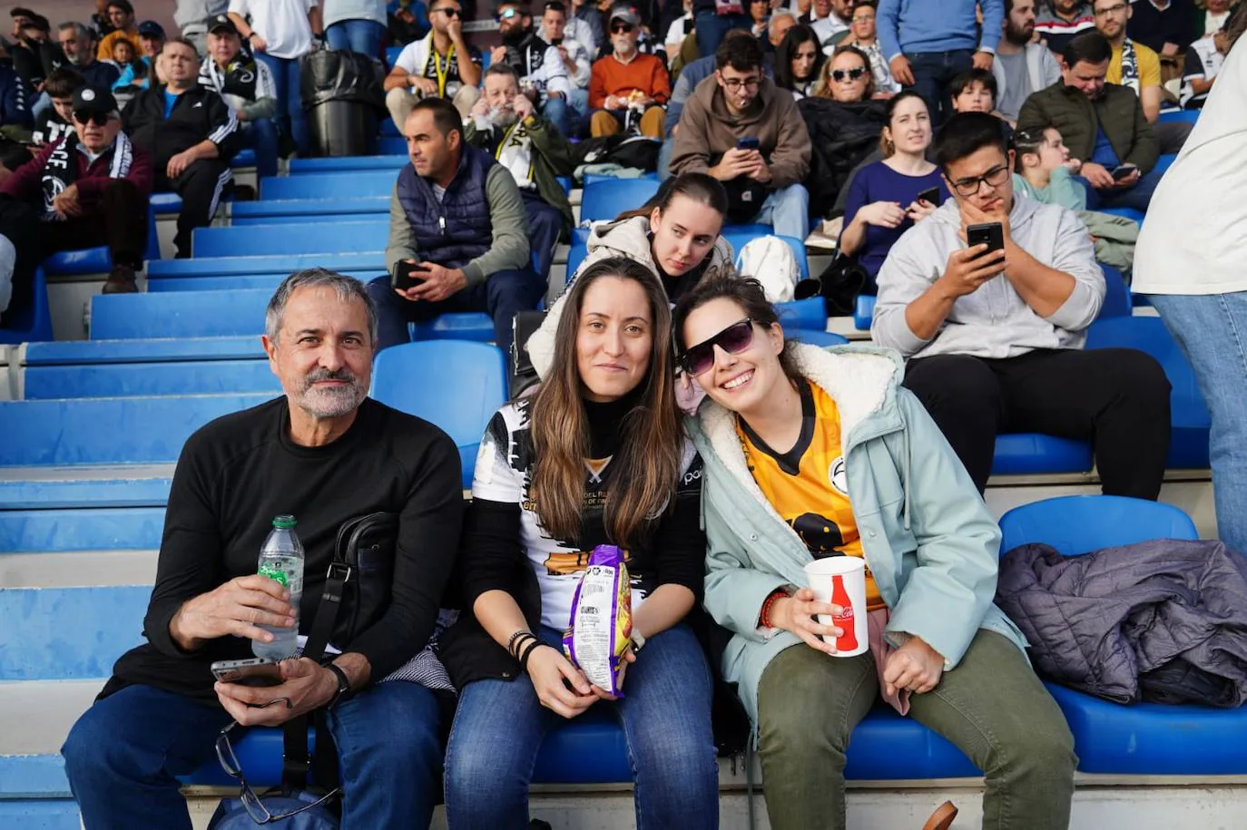 Muchas ganas de impulsar a Unionistas antes de la Copa: búscate en la grada del Reina Sofía ante el Barakaldo