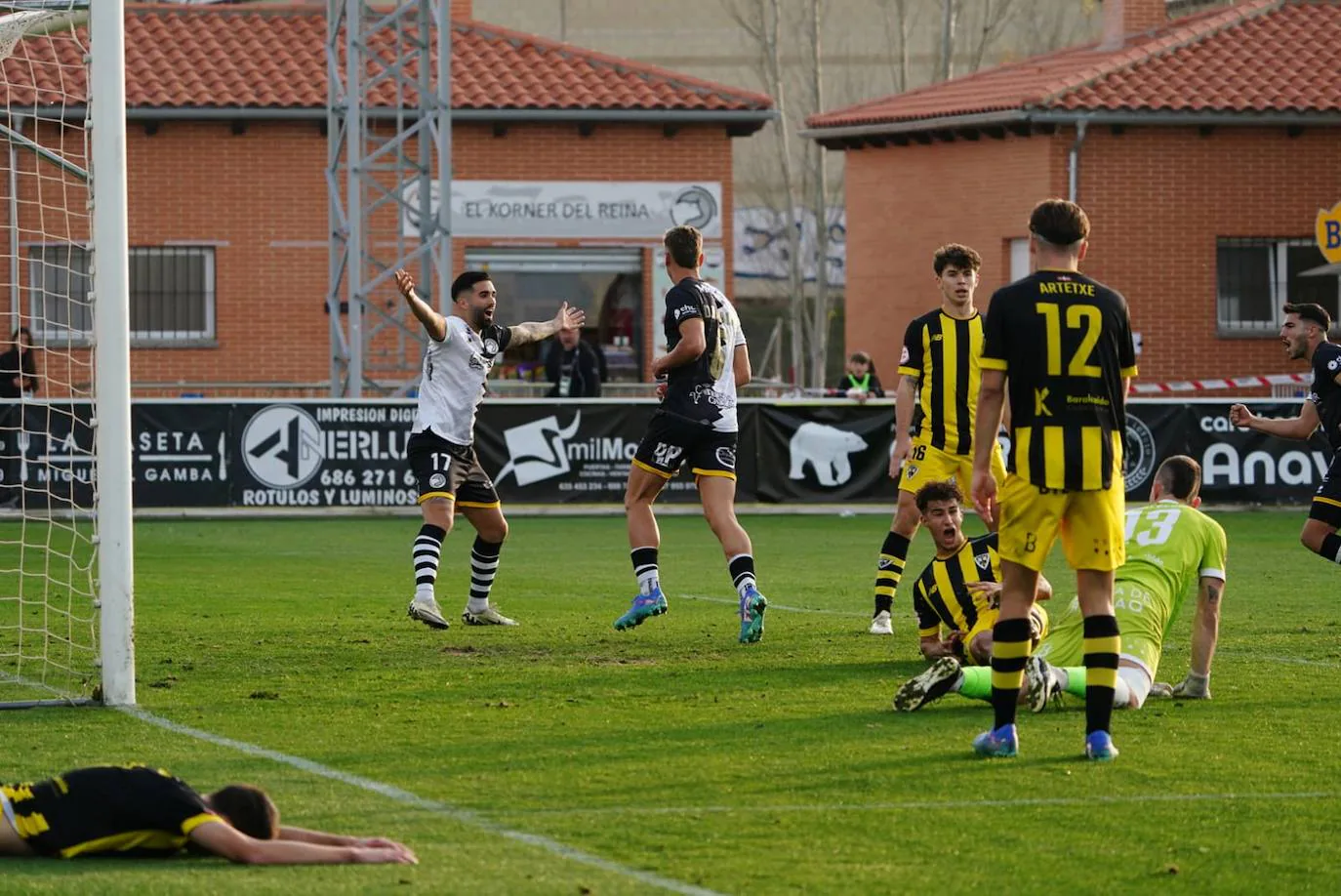 Las mejores imágenes del Unionistas-Barakaldo de la jornada 15 de la Primera RFEF