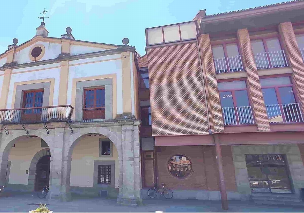 Edificio del CDS que alberga la Escuela Municipal de Música de Peñaranda de Bracamonte.