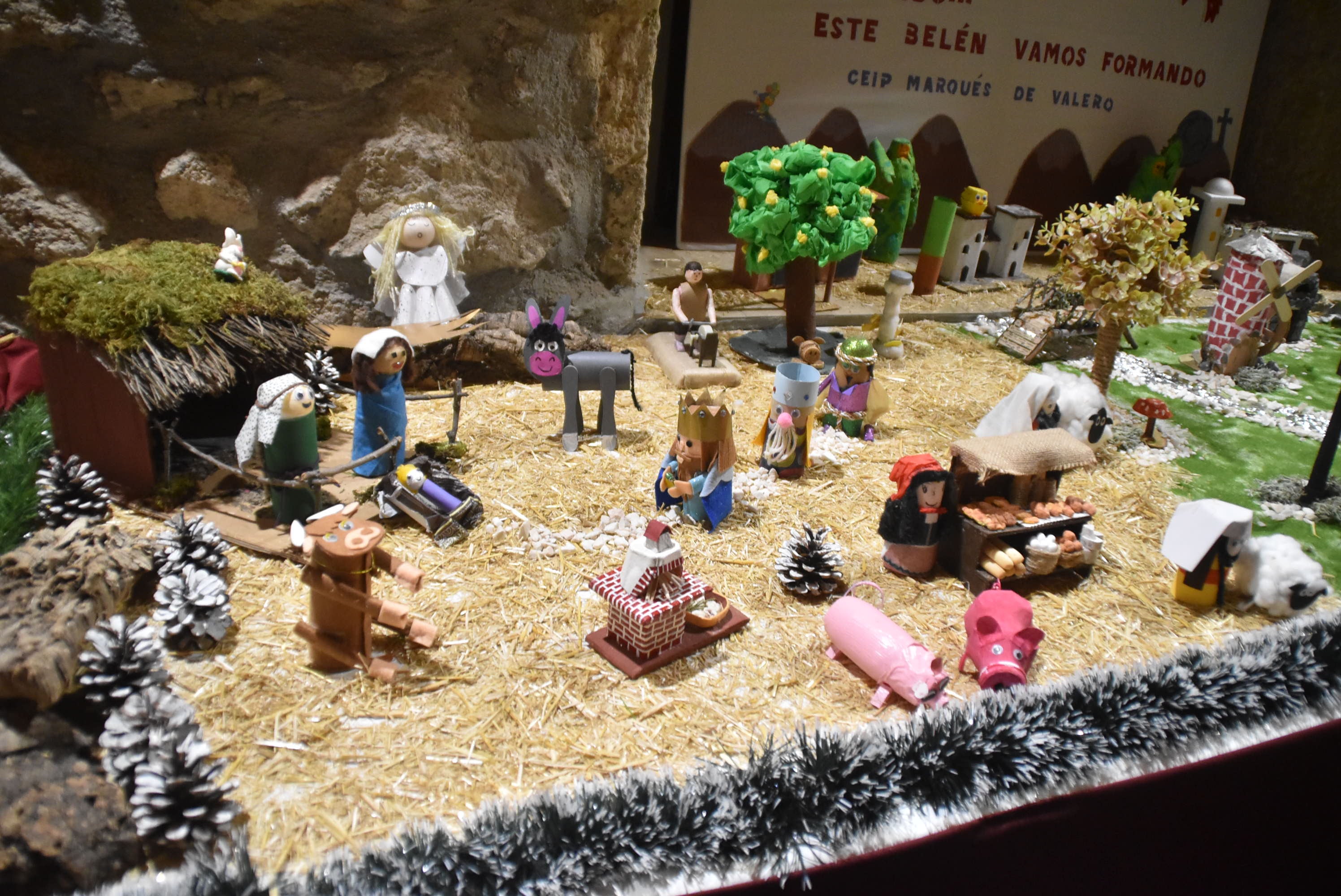 Béjar presume de tradición belenística en la muestra de la Hermandad de Jesús Nazareno