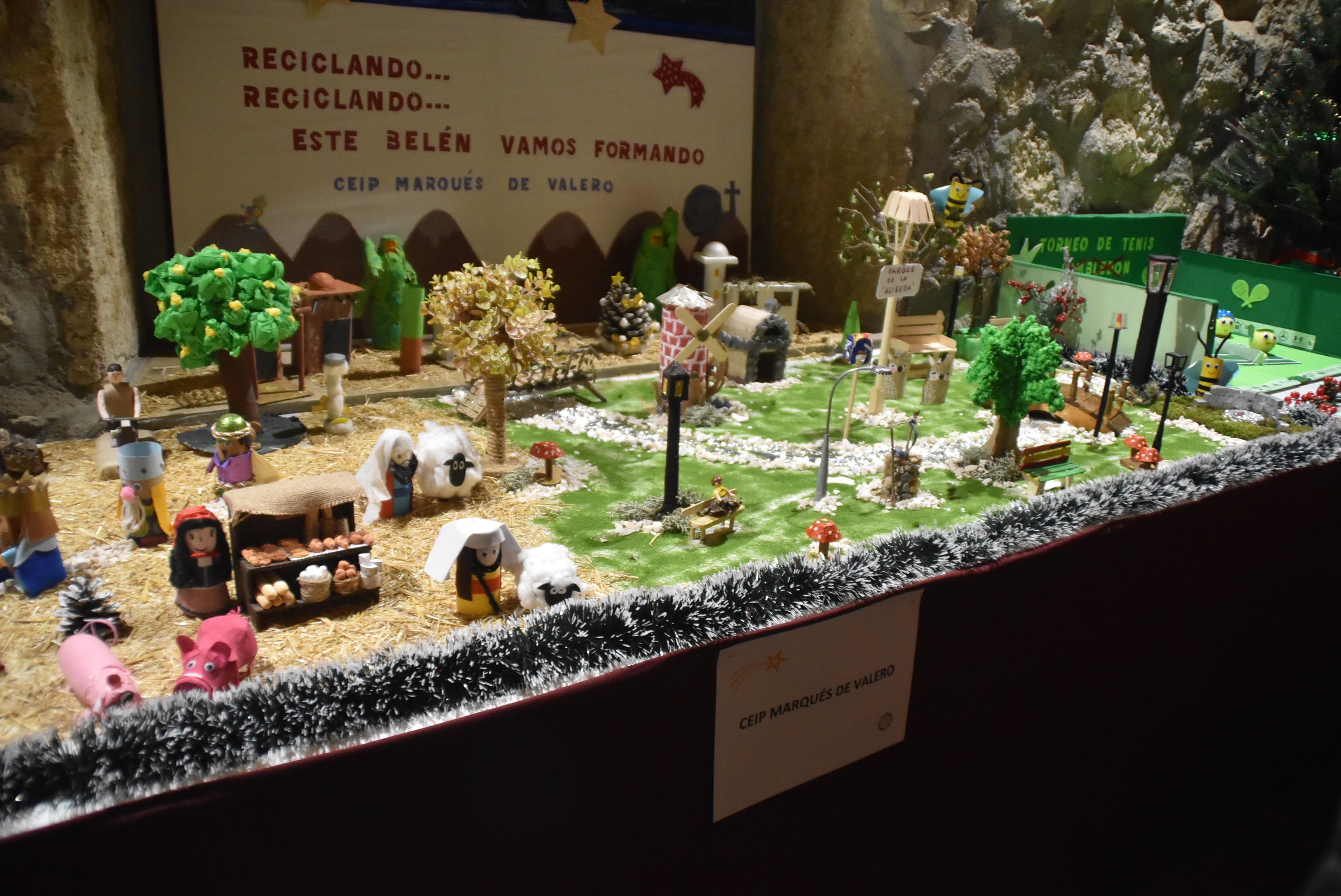 Béjar presume de tradición belenística en la muestra de la Hermandad de Jesús Nazareno