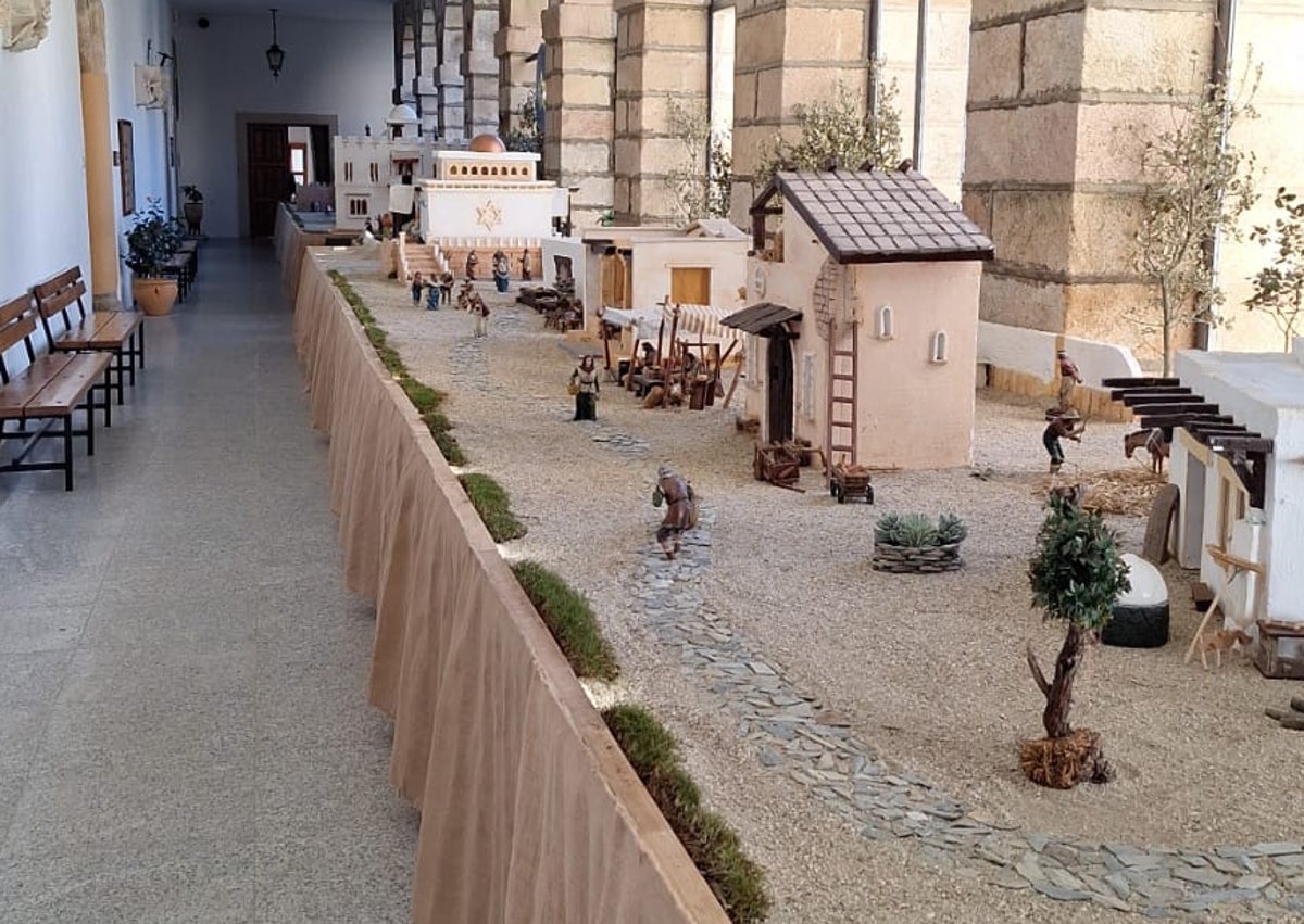 Imagen secundaria 1 - Así es el gigantesco belén de los Padres Reparadores de Alba de Tormes con 83 metros cuadrados