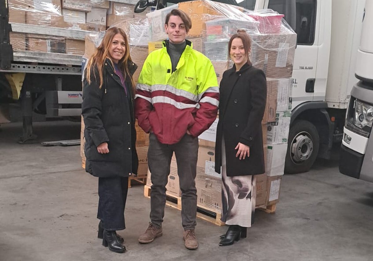 Material escolar solidario, desde Castellanos de Moriscos camino de Aldaya