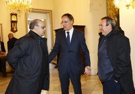 José Antonio Ramos y Santiago Juanes en el Salón de Recepciones del Ayuntamiento de Salamanca.