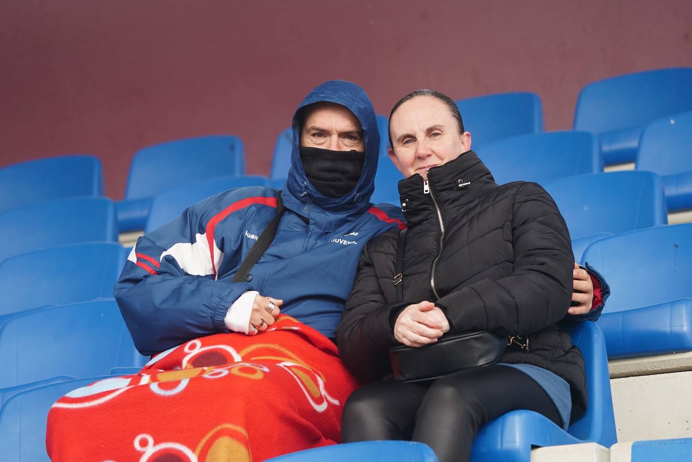 Búscate en la grada del Reina Sofía en el partido entre Unionistas y la Real Sociedad B