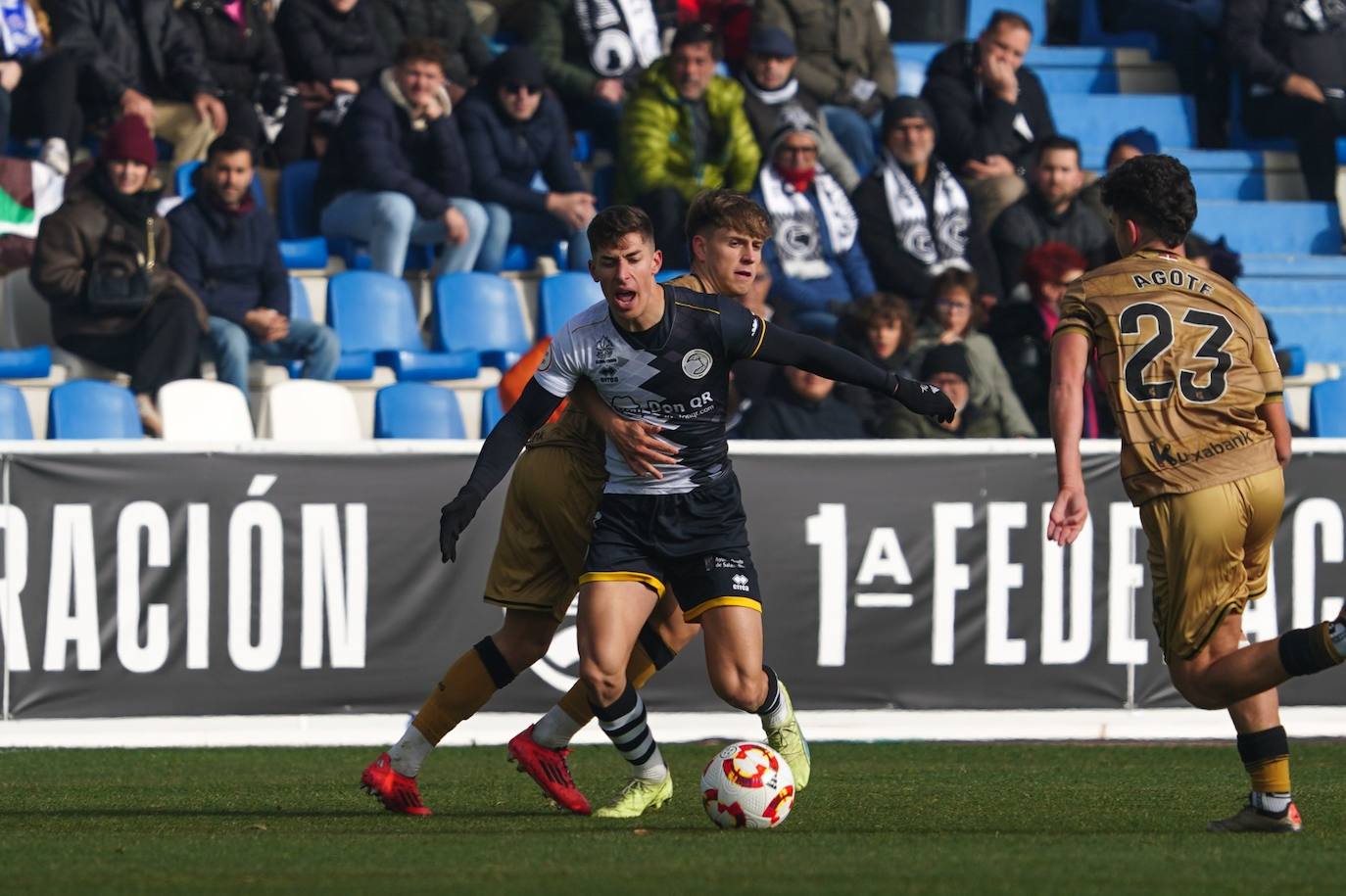 Las mejores imágenes del polémico empate entre Unionistas y la Real Sociedad B este domingo