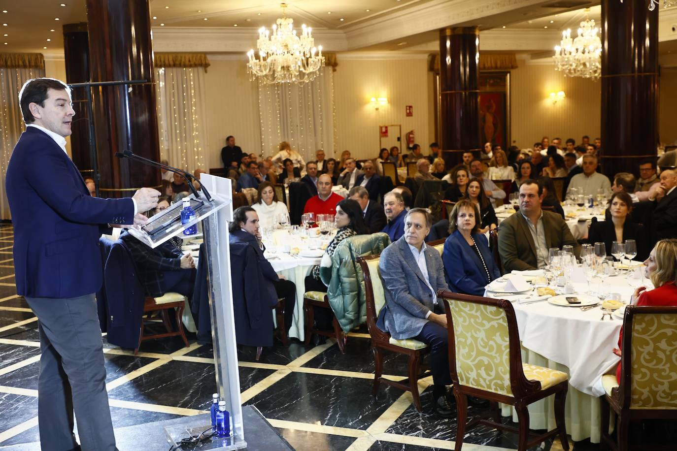 Las mejores imágenes de la comida navideña del Partido Popular de Salamanca