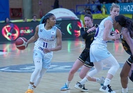 Arica Carter, Aina Ayuso y Laura Gil, en un Jairis - Perfumerías Avenida