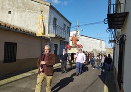 Procesión en honor a San Esteban en Encinas de Arriba.