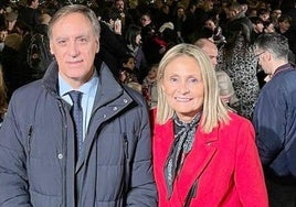 Carlos García Carbayo, junto a su mujer, Mamen Delgado.