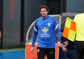 Alonso Fernández en un partido de la presente campaña.