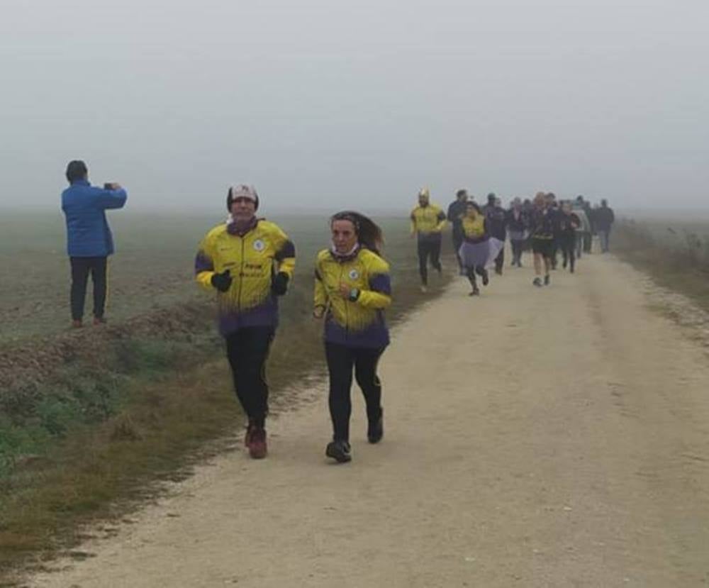 La niebla no frena el gesto de solidaridad atlético de Macotera