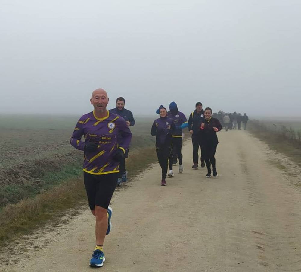 La niebla no frena el gesto de solidaridad atlético de Macotera