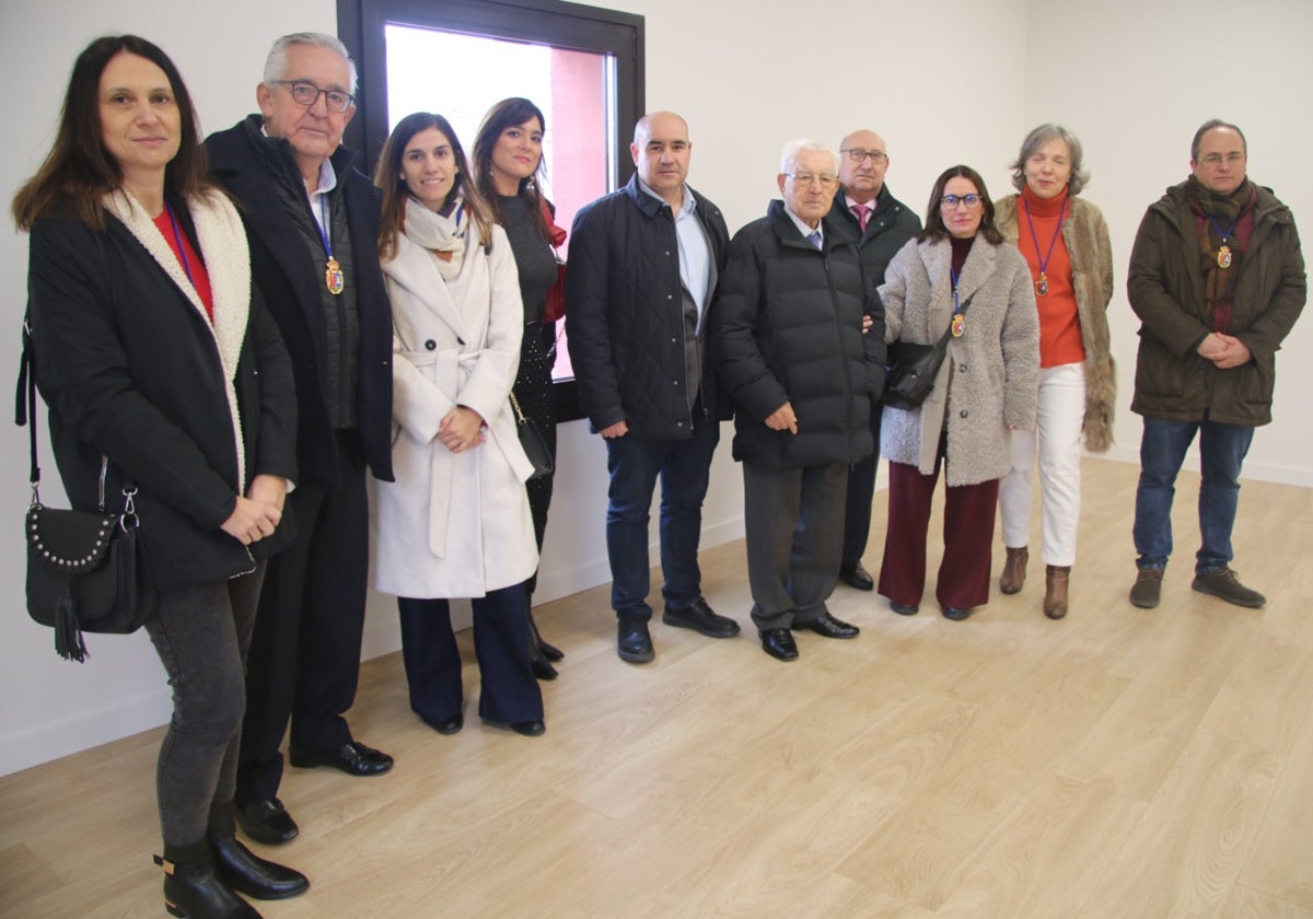 Representantes municipales en la presentación de la renovación de la antigua Casa Consistorial.