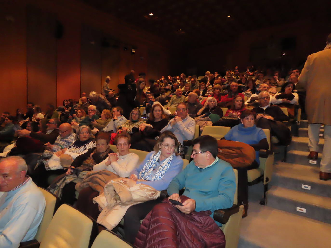 Grandes brindis, valses y villancicos para dar la bienvenida al 2025 en Peñaranda de Bracamonte