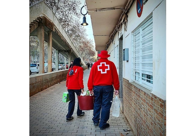 Entre el 29 de diciembre y el 5 de enero un grupo de voluntarios se desplazó desde Salamanca hasta Valencia para ayudar en las tareas logísticas de reparto de material.