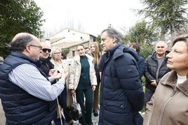 Visita del alcalde de Salamanca, Carlos García Carbayo.