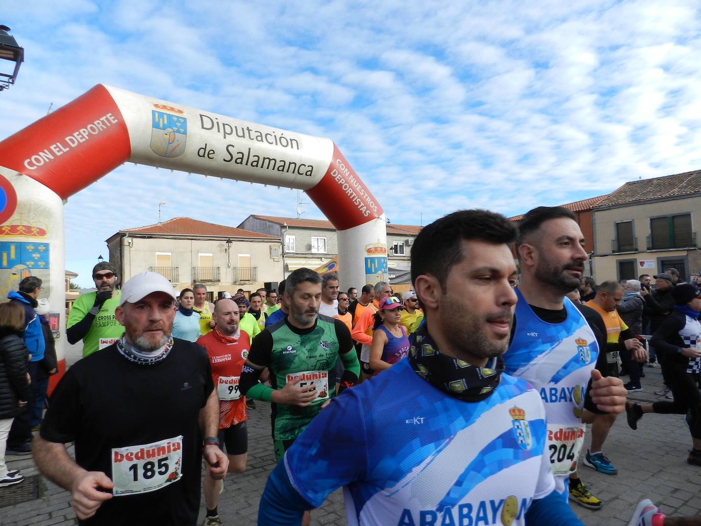 Alberto Bravo y Verónica Sánchez dominan el Cross Popular Pini de Cantalpino