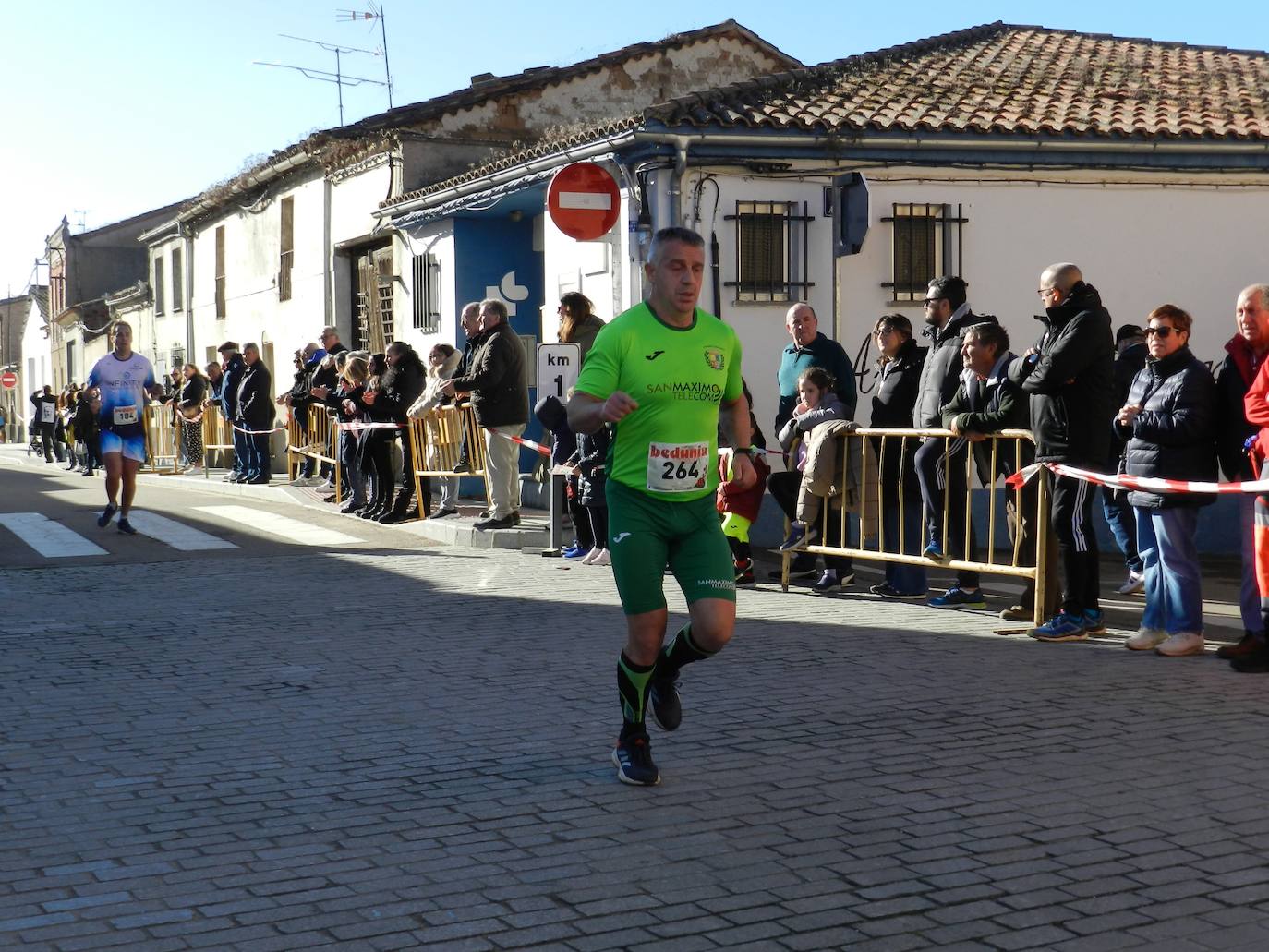 Alberto Bravo y Verónica Sánchez dominan el Cross Popular Pini de Cantalpino