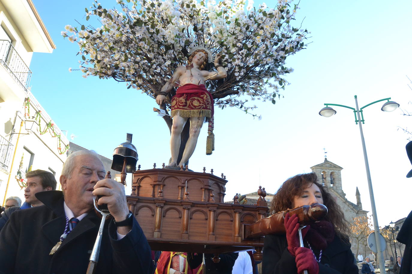 Ciudad Rodrigo arropa a San Sebastián en su marcha a la Catedral