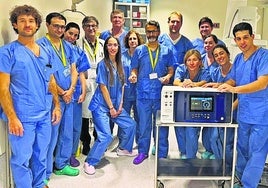 Imagen de archivo de miembros del equipo de Arritmias y Electrofisiología del Hospital.