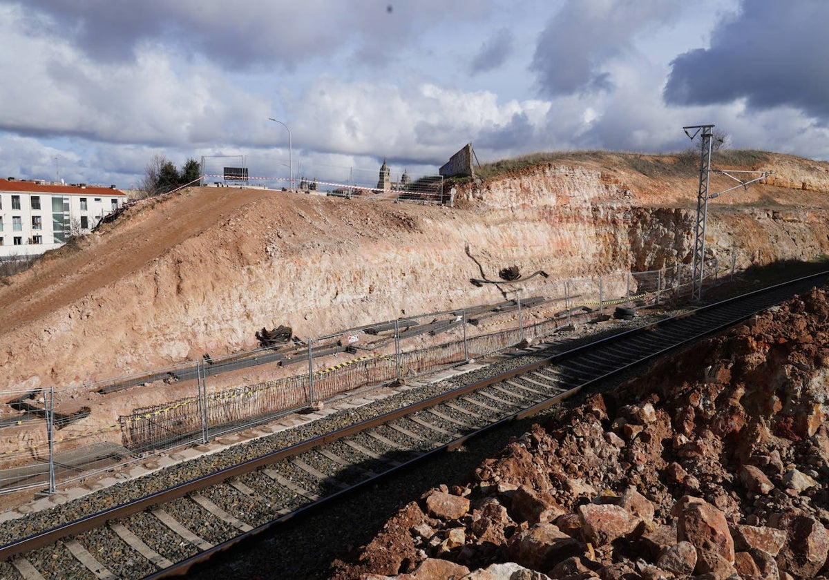 Obras de cimentación del futuro puente de Cordel de Merinas de Chambería.