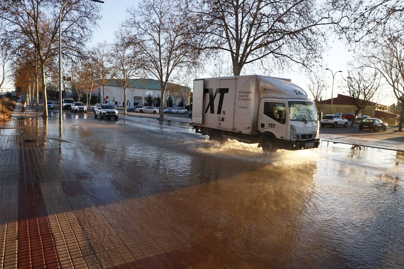 Así ha quedado la avenida de San Agustín tras el reventón